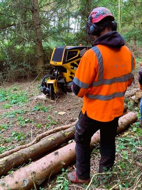 Stump grinders remove tree stumps by literally chipping away at them. This course is designed for beginners or anyone looking to refresh their skills. Walk away from this course with newfound skills and knowledge ready to develop out in the field.
We allocate 1 day for training and assessment.
Number of candidates per course: 4
